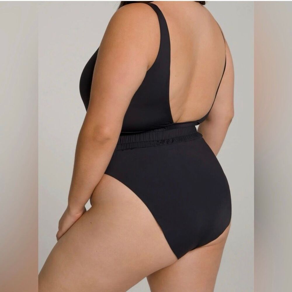 Good American Waist Framer One Piece Swimsuit - Picture 2 of 5